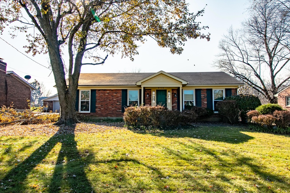 8704 Michael Ray Dr, Louisville, KY 40219 - photo 1