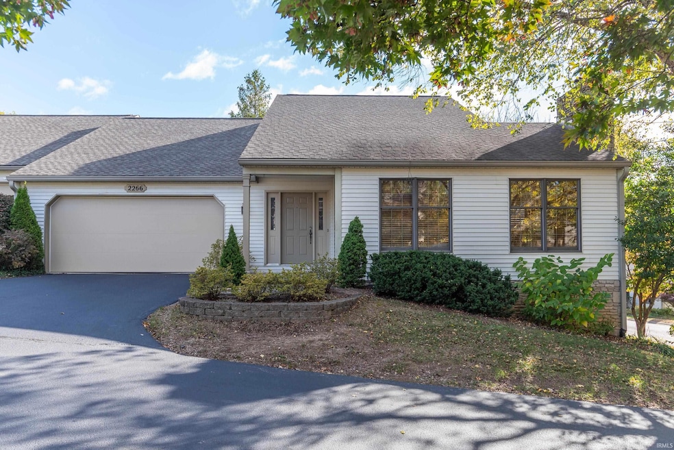 2266 E Cape Cod Dr, Bloomington, IN 47401 - photo 1