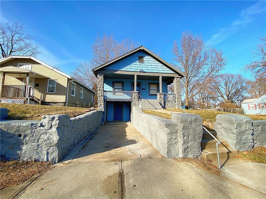 7100 Bales Ave, Kansas City, MO 64132 - photo 1