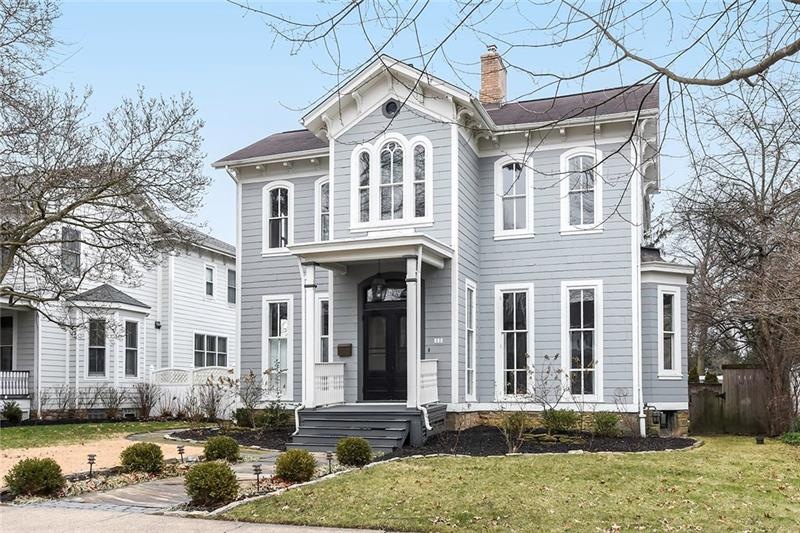 Renovated Sewickley Village Victorian. Steps to Al