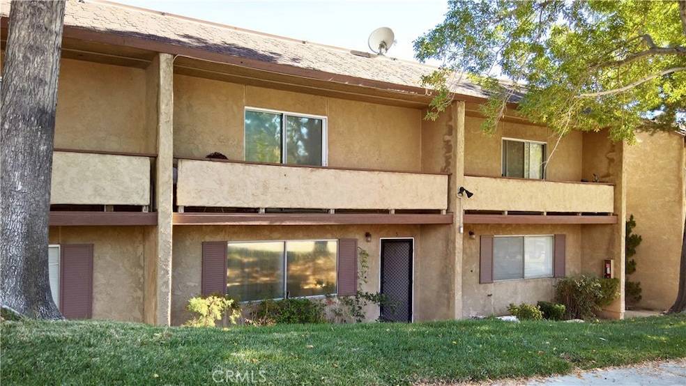 14299 La Paz Dr unit 5, Victorville, CA 92395 - photo 1