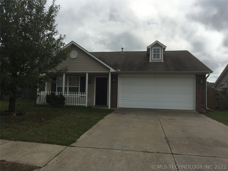 8 W Fairlane Place, Sapulpa, OK 74066 - photo 1