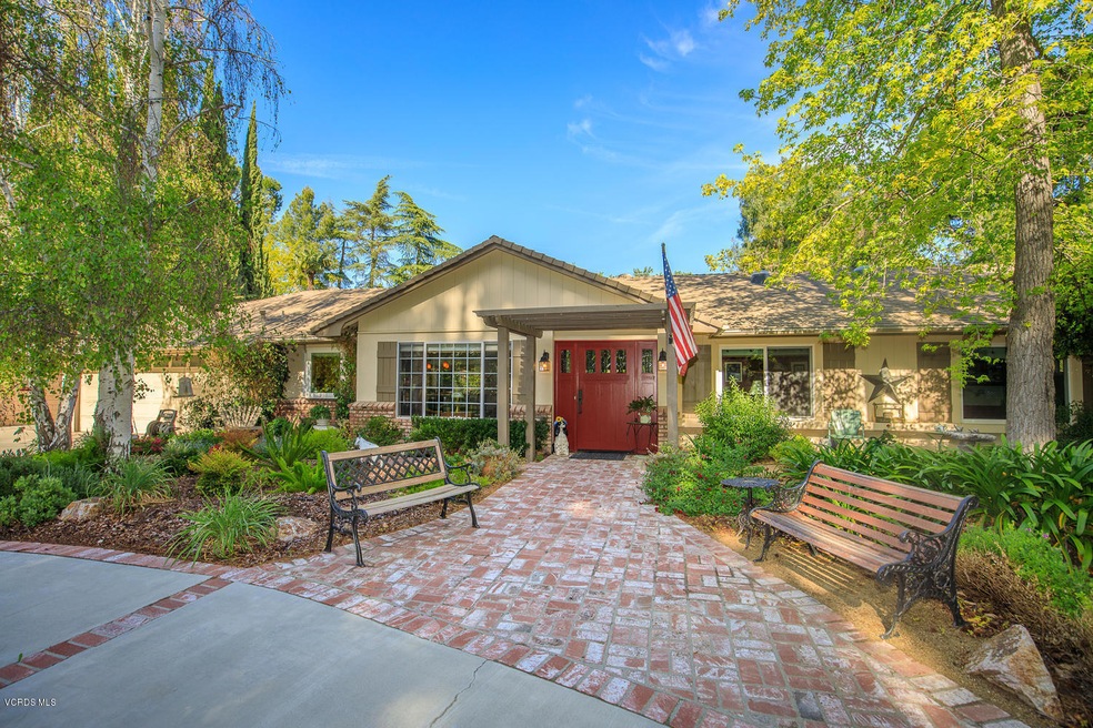 1074 Jeannette Ave