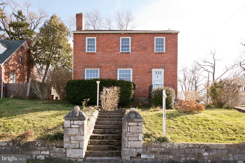 308 N Massanutten St, Strasburg, VA 22657 - photo 1