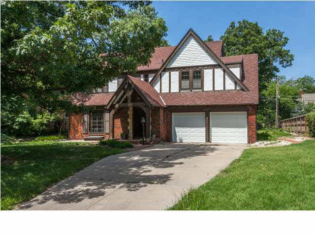 Front elevation, 207 N Pershing in College Hill