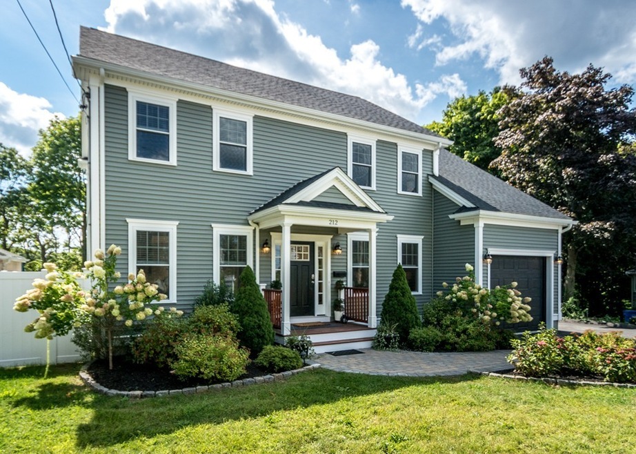 212 Pine Hill Cir, Waltham, MA 02451 - photo 1