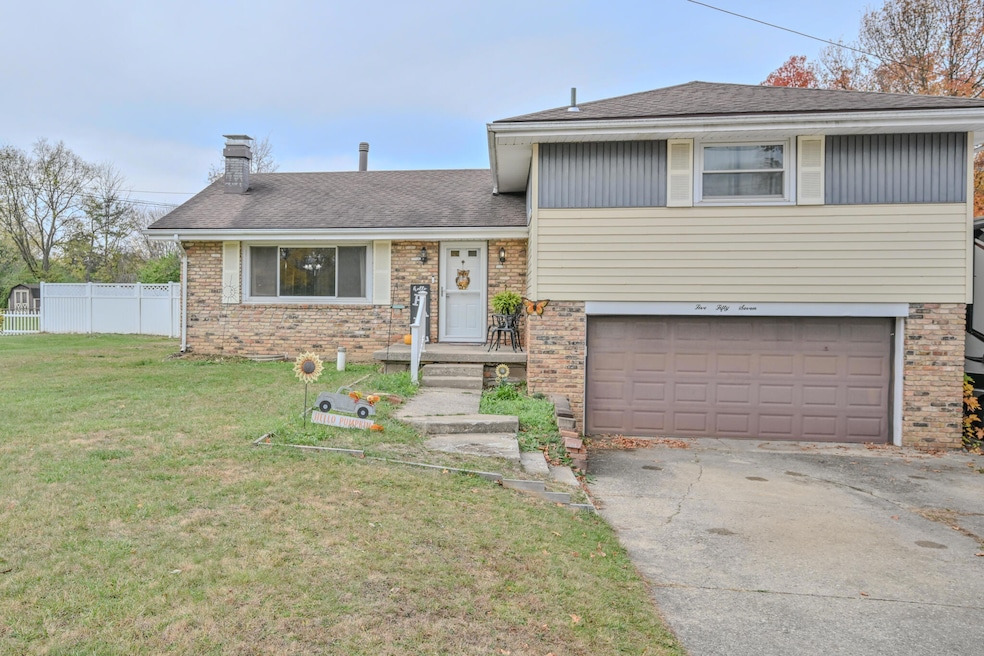 557 Vale Rd, Springfield, OH 45504 - photo 1