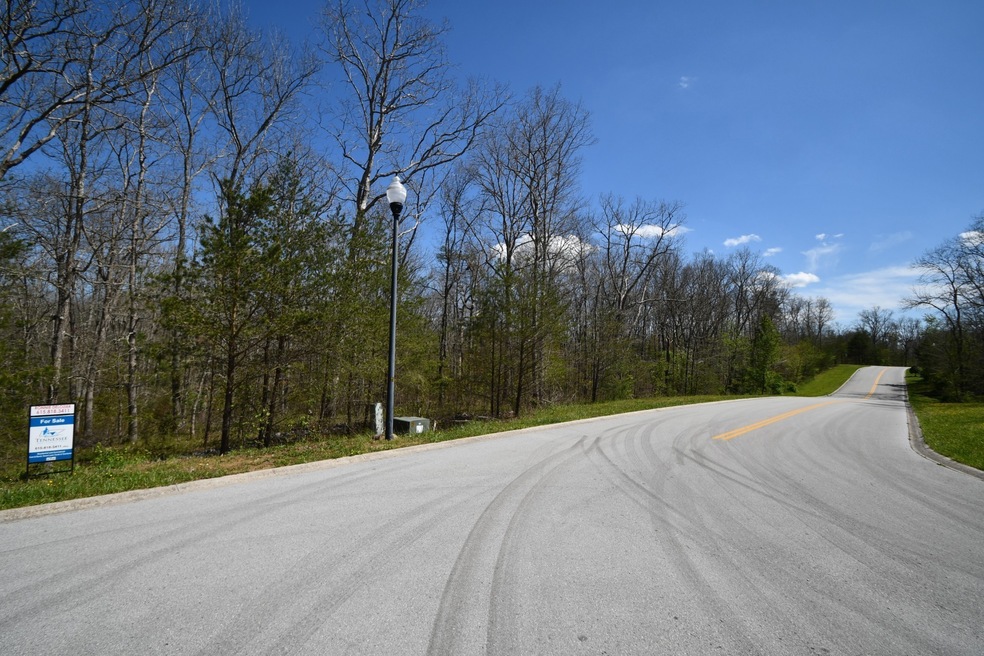 504 Riverchase Dr, Crossville, TN 38571 - photo 1