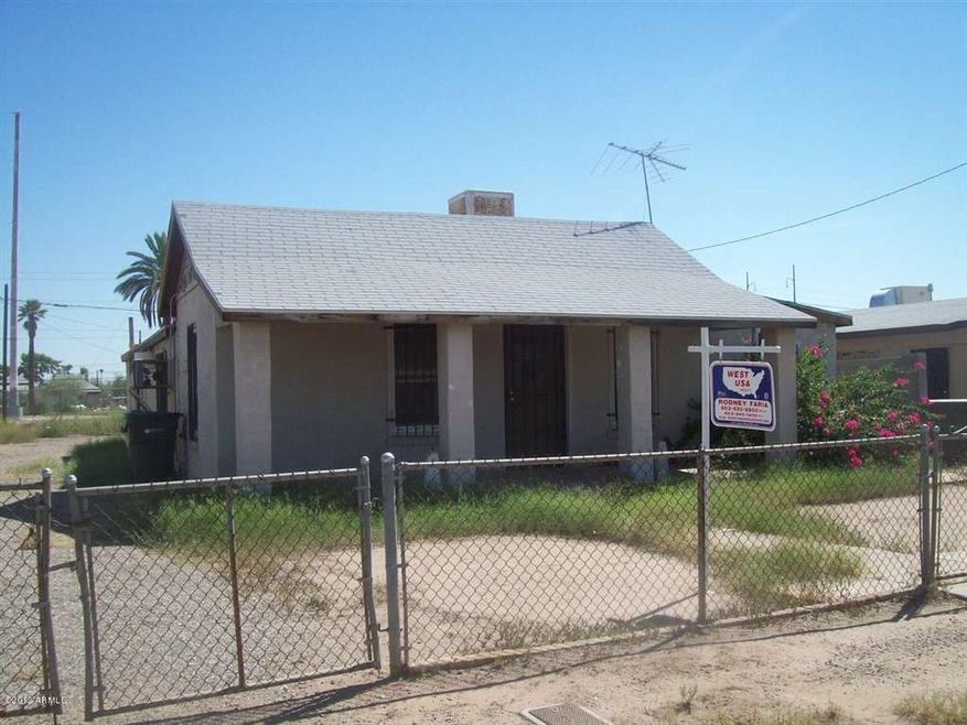 Front View 805 S 4th Ave 033