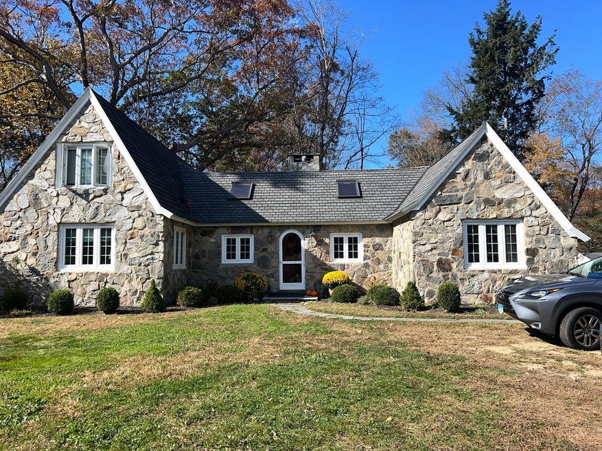 76 Lyons Plain Rd, Weston, CT 06883 - photo 1