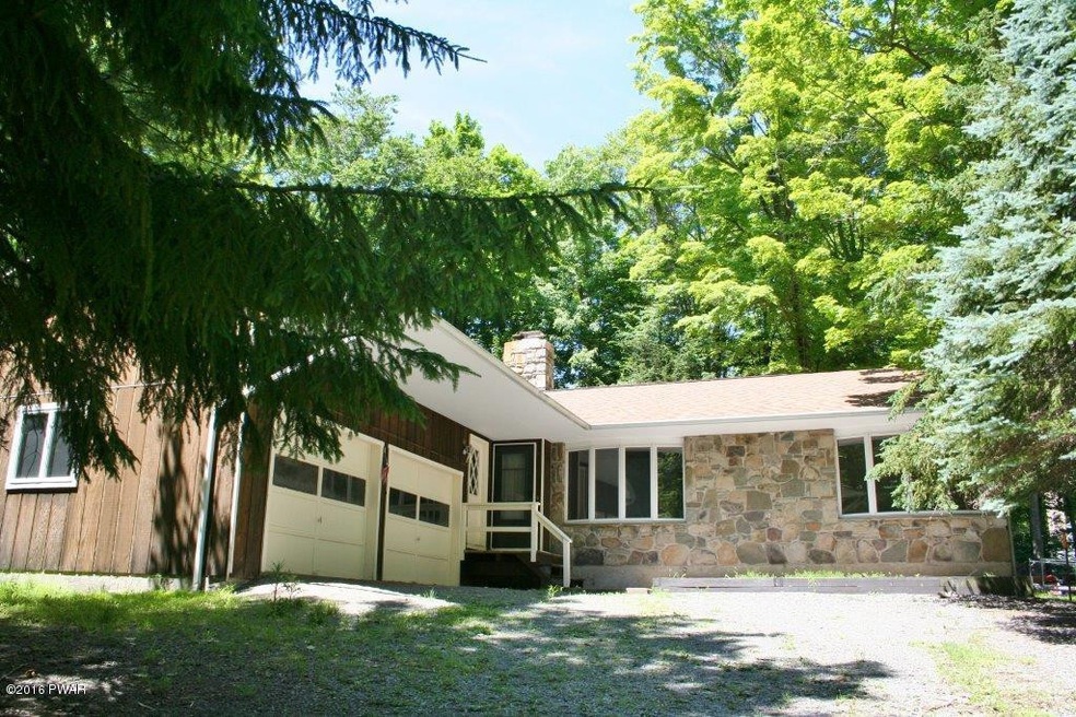 1026 Red Hawk Dr, Lake Ariel, PA 18436 - photo 1