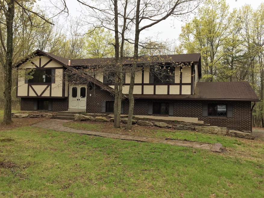 99 Honeysuckle Dr, Jim Thorpe, PA 18229 - photo 1