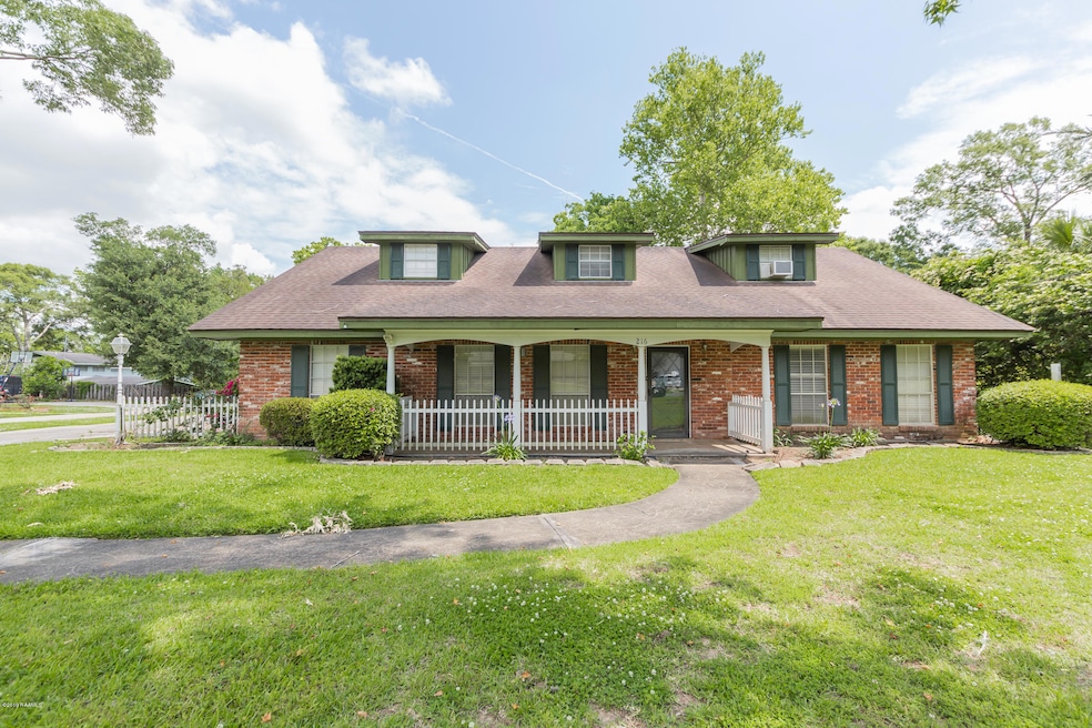 216RobinhoodCir-4