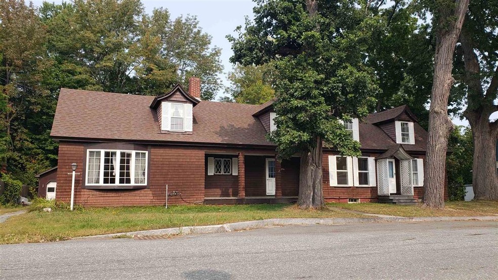 206 Mount Pleasant St, Saint Johnsbury, VT 05819 - photo 1
