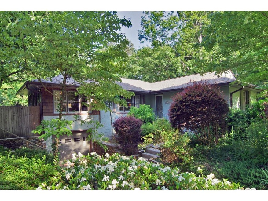 Adorable 3br/2ba with Garage