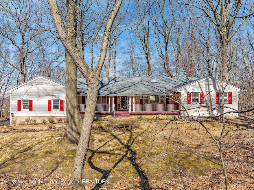 5 Edgewood Dr, Holmdel, NJ 07733 - photo 1