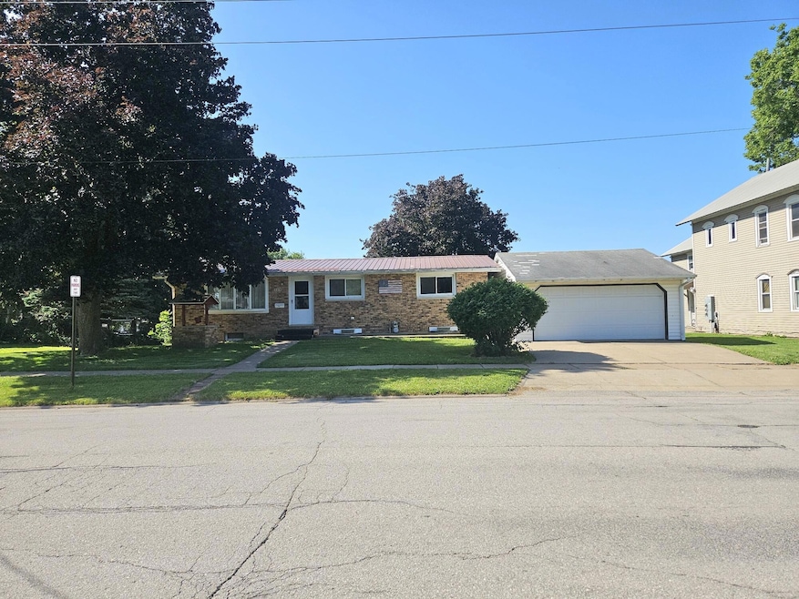 509 W 9th Tipton, IA