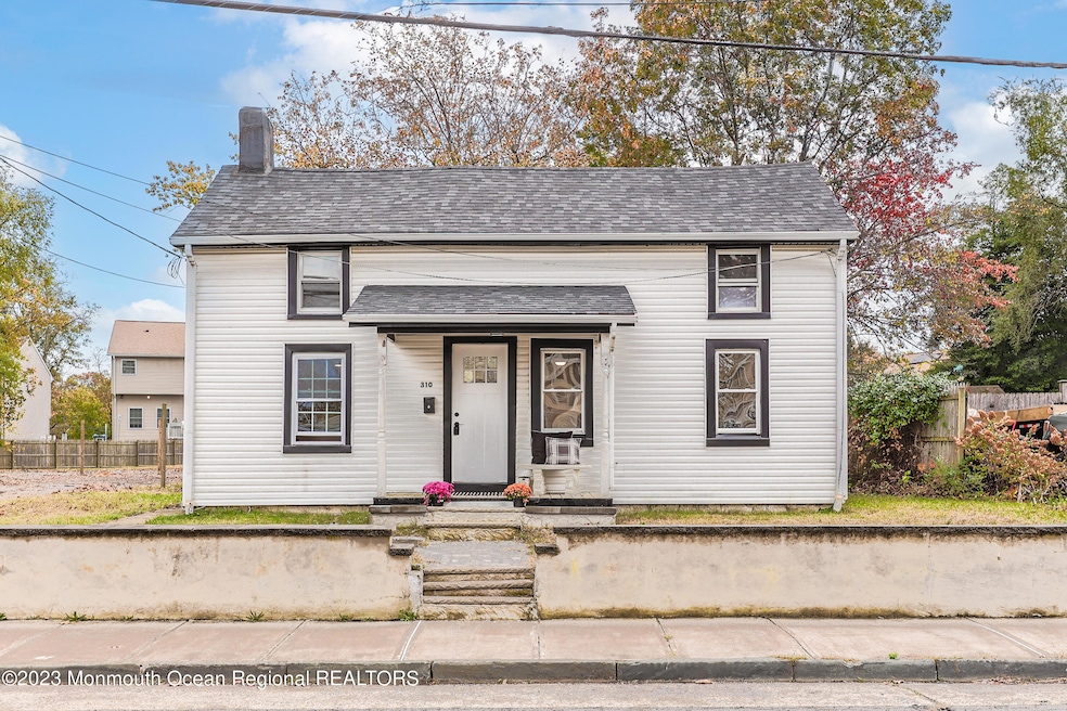 310 1st St, Keyport, NJ 07735 - photo 1