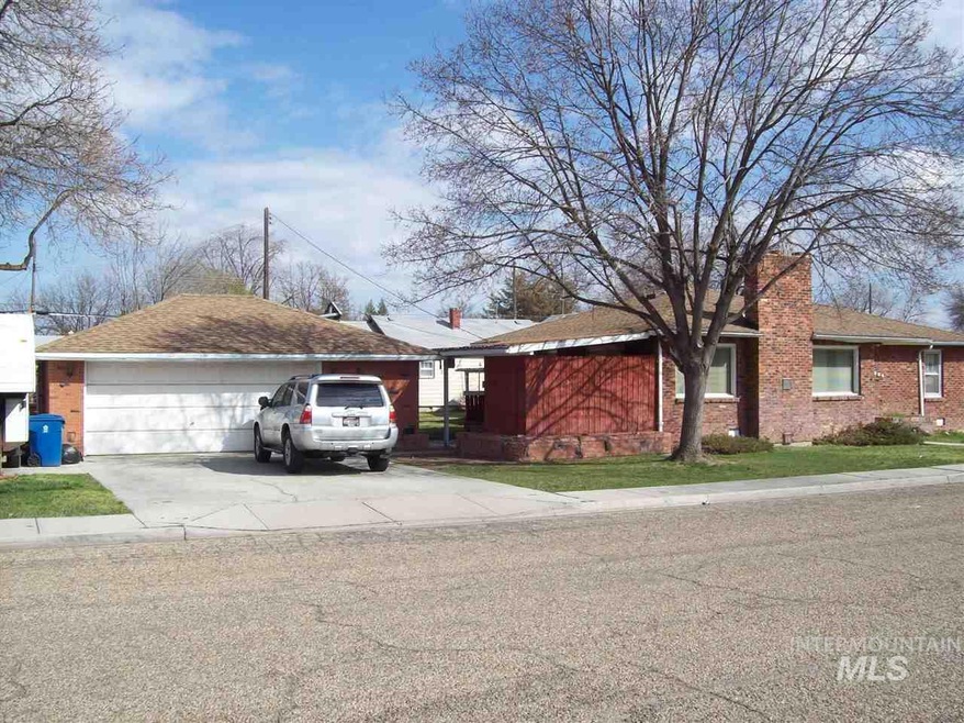 324 S Diamond St, Nampa, ID 83686 - photo 1