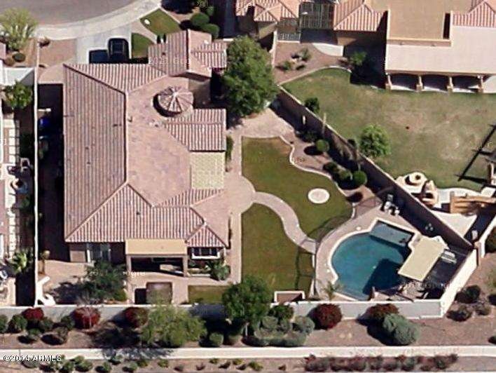 Huge corner Lot!!