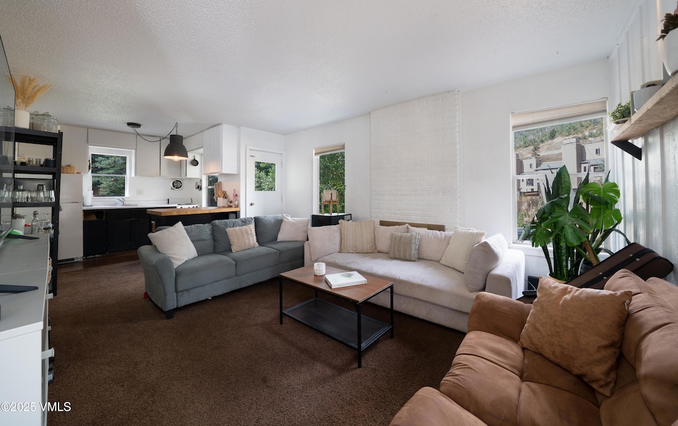 For Sale $885,000 • Co-Listing Agent