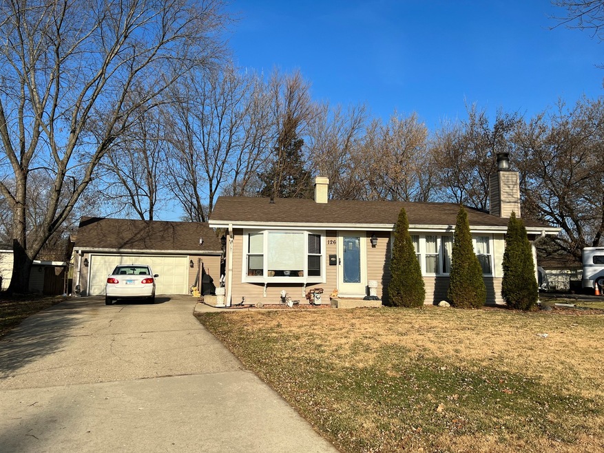 126 Ensenada Ct, Carpentersville, IL 60110 - photo 1