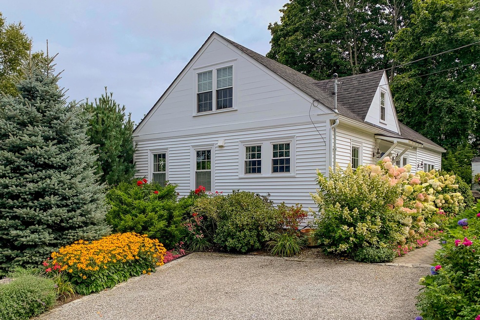 6 Wilson Ave, Camden, ME 04843 - photo 1