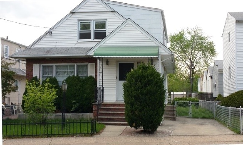 169 Sycamore Rd, Jersey City, NJ 07305 - photo 1