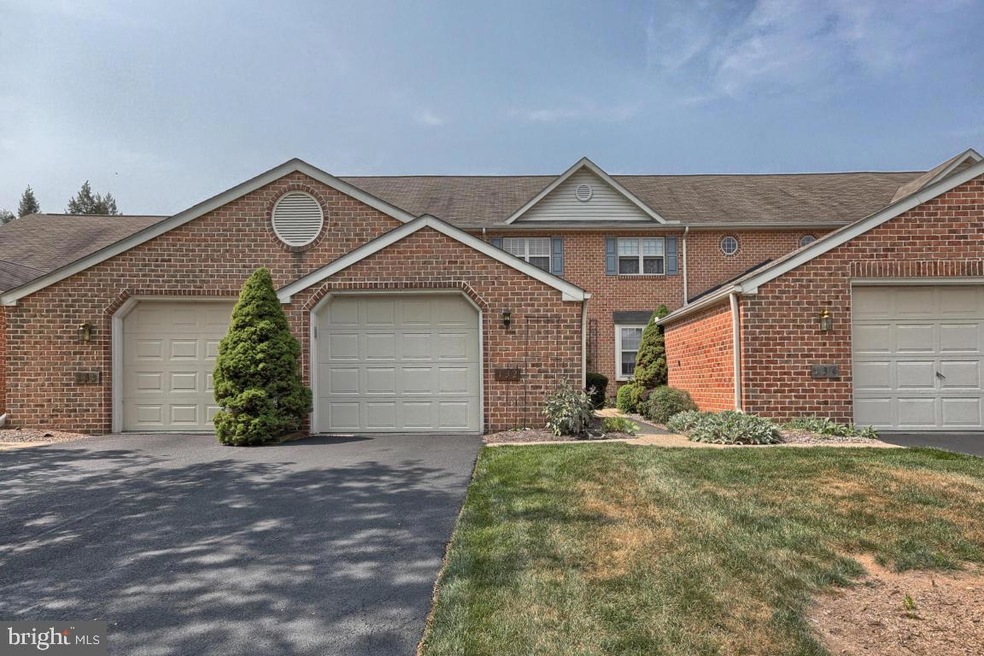 132 Langley Square, Lancaster, PA 17603 - photo 1