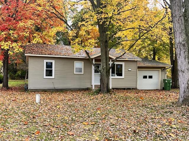 338 Cross St, Battle Creek, MI 49037 - photo 1