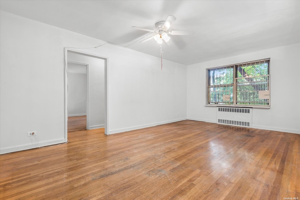 147-35 38th Ave unit B28, Flushing, NY 11354 - photo 1