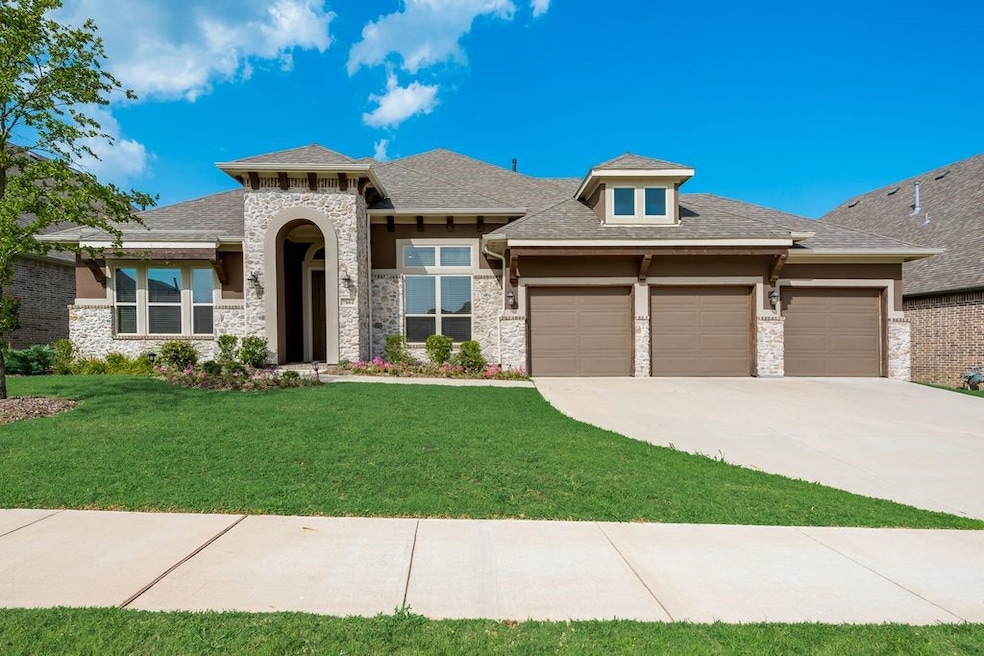 For Sale $699,000 • Co-Listing Agent