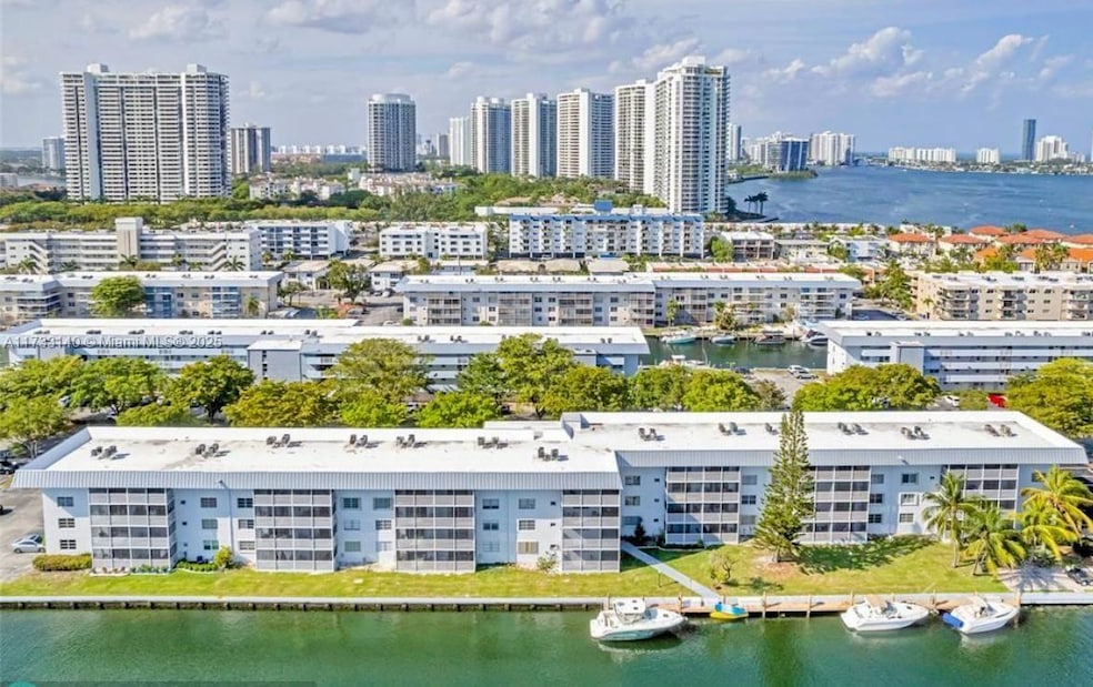 For Rent $1,950/month