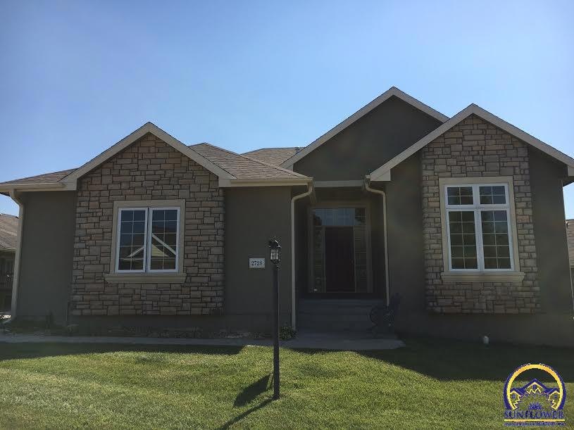 2728 SW Bluestem Dr, Topeka, KS 66614 - photo 1