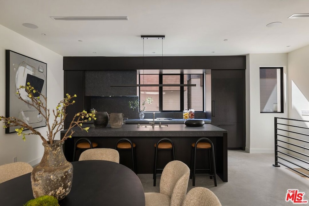 Sold $2,700,000 • Co-Listing Agent