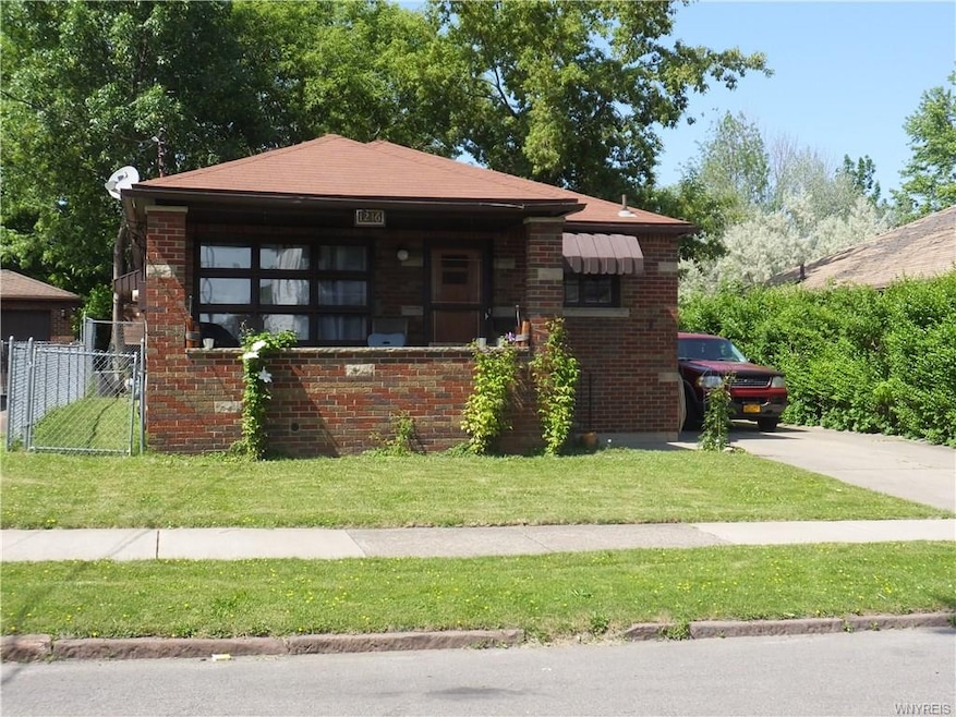 1216 Haeberle Ave, Niagara Falls, NY 14301 - photo 1