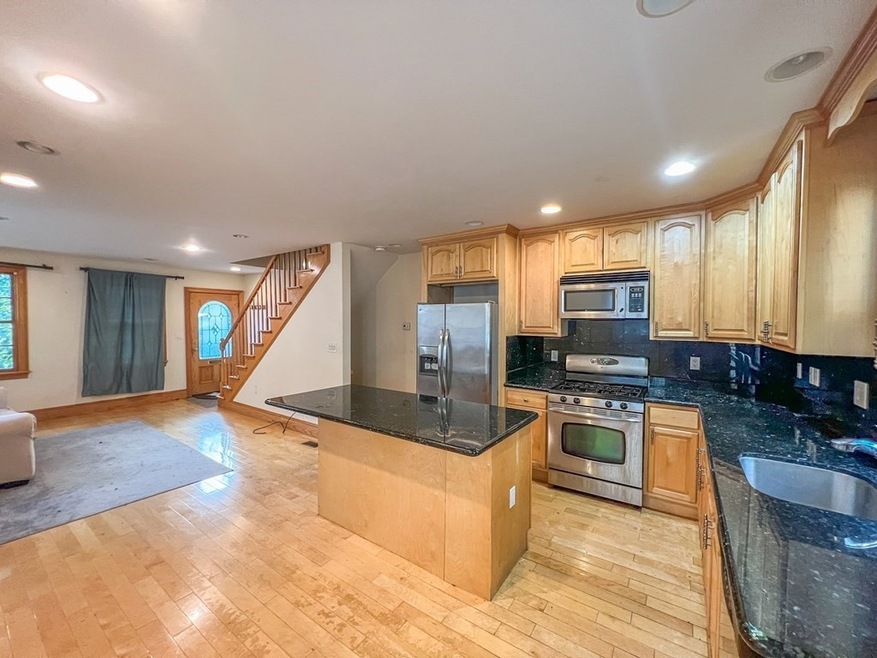 89 Gore St unit 89, Cambridge, MA 02141 - photo 1