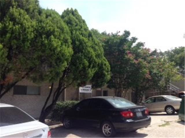 Obstructed view of property featuring uncovered p