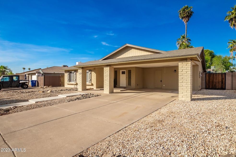 642 W Laguna Azul Ave, Mesa, AZ 85210 - photo 1