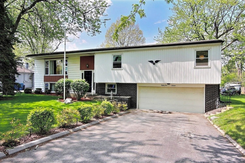 8516 Liable Rd, Highland, IN 46322 - photo 1