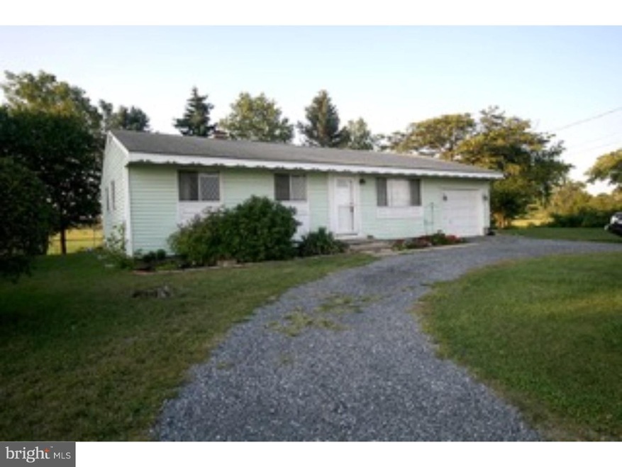 275 Zweizig Rd, Shoemakersville, PA 19555 - photo 1