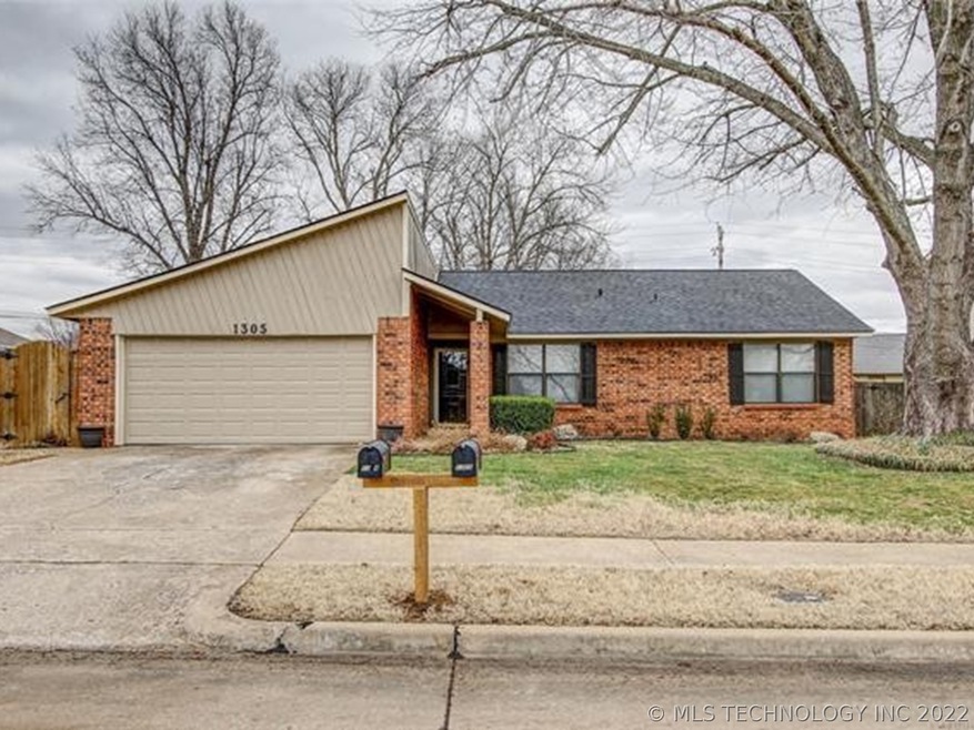 1305 S 31st St, Broken Arrow, OK 74014 - photo 1