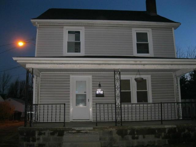 2712 Eakin Rd, Columbus, OH 43204 - photo 1