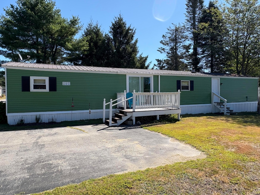 221 Kelley Mobile Homes Park, Millinocket, ME 04462 - photo 1