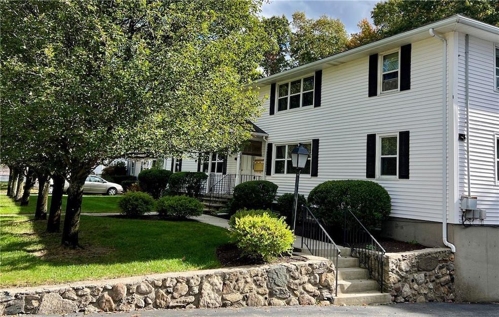 361 Privilege St unit 2L, Woonsocket, RI 02895 - photo 1