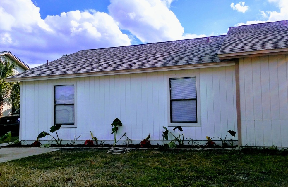 8914 Ivey Rd, Jacksonville, FL 32216 - photo 1