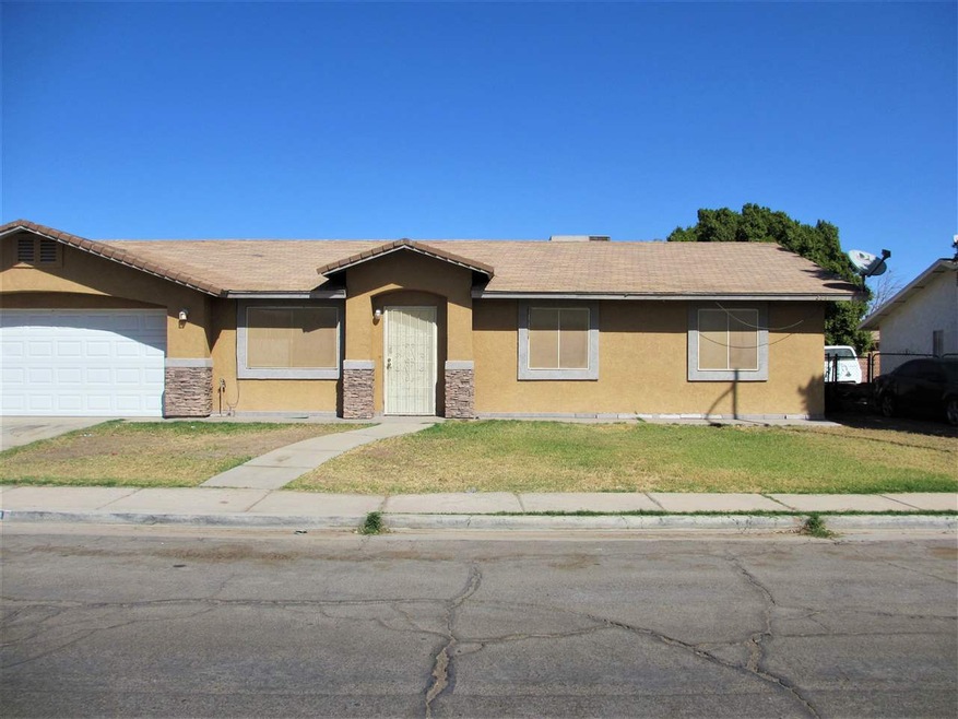 4640 W 17 Place, Yuma, AZ 85365 - photo 1