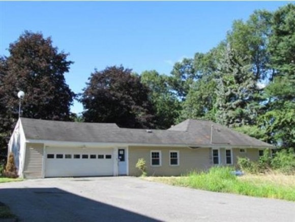9 Garden Rd, Plaistow, NH 03865 - photo 1