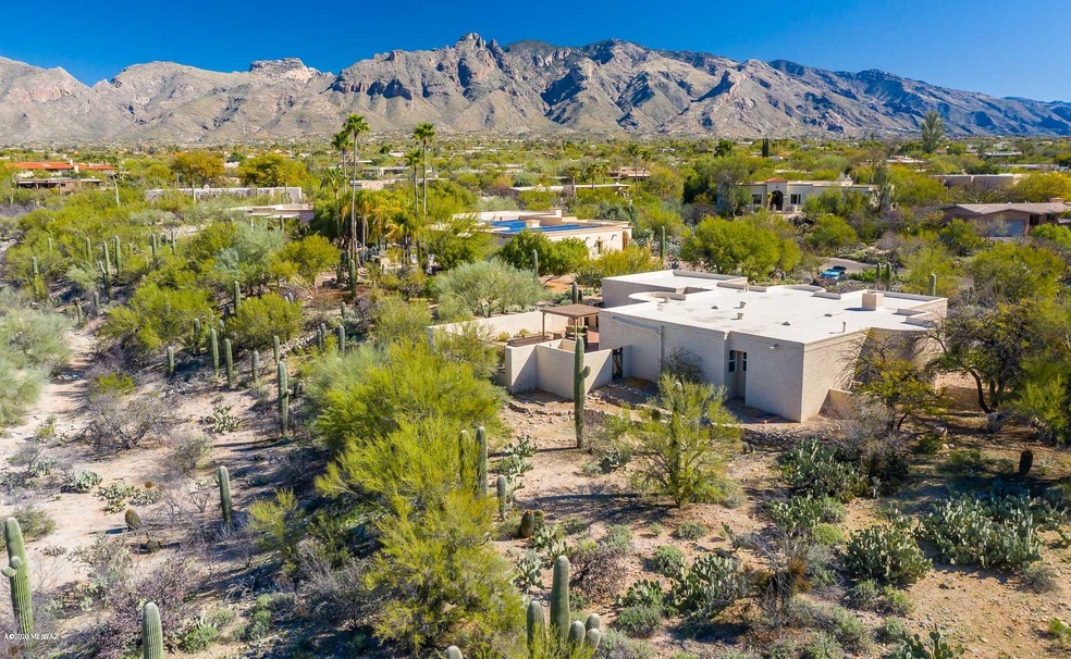 1512 E Via Soledad