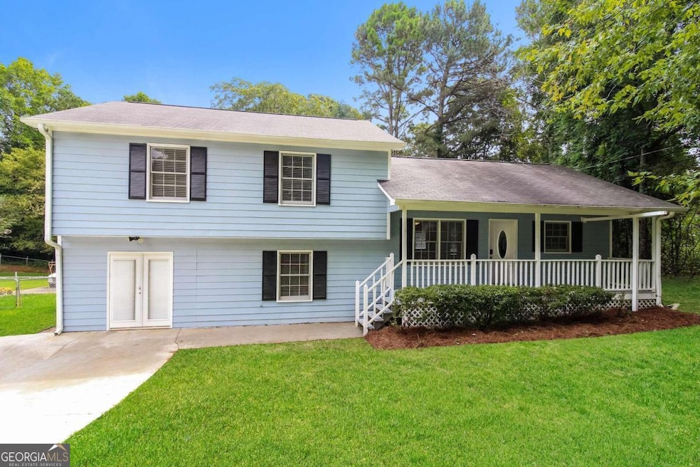 584 Cedar Ct, Dacula, GA 30019 - photo 1